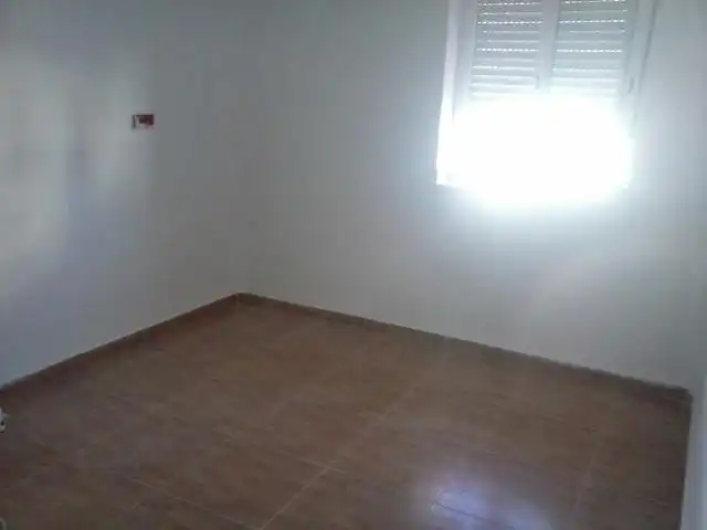 Excelente piso en el distrito de Pueblonuevo con una superficie de 90 m2, frente del ambulatorio, consta de 3 dormitorios , 1 saló, imatge 5