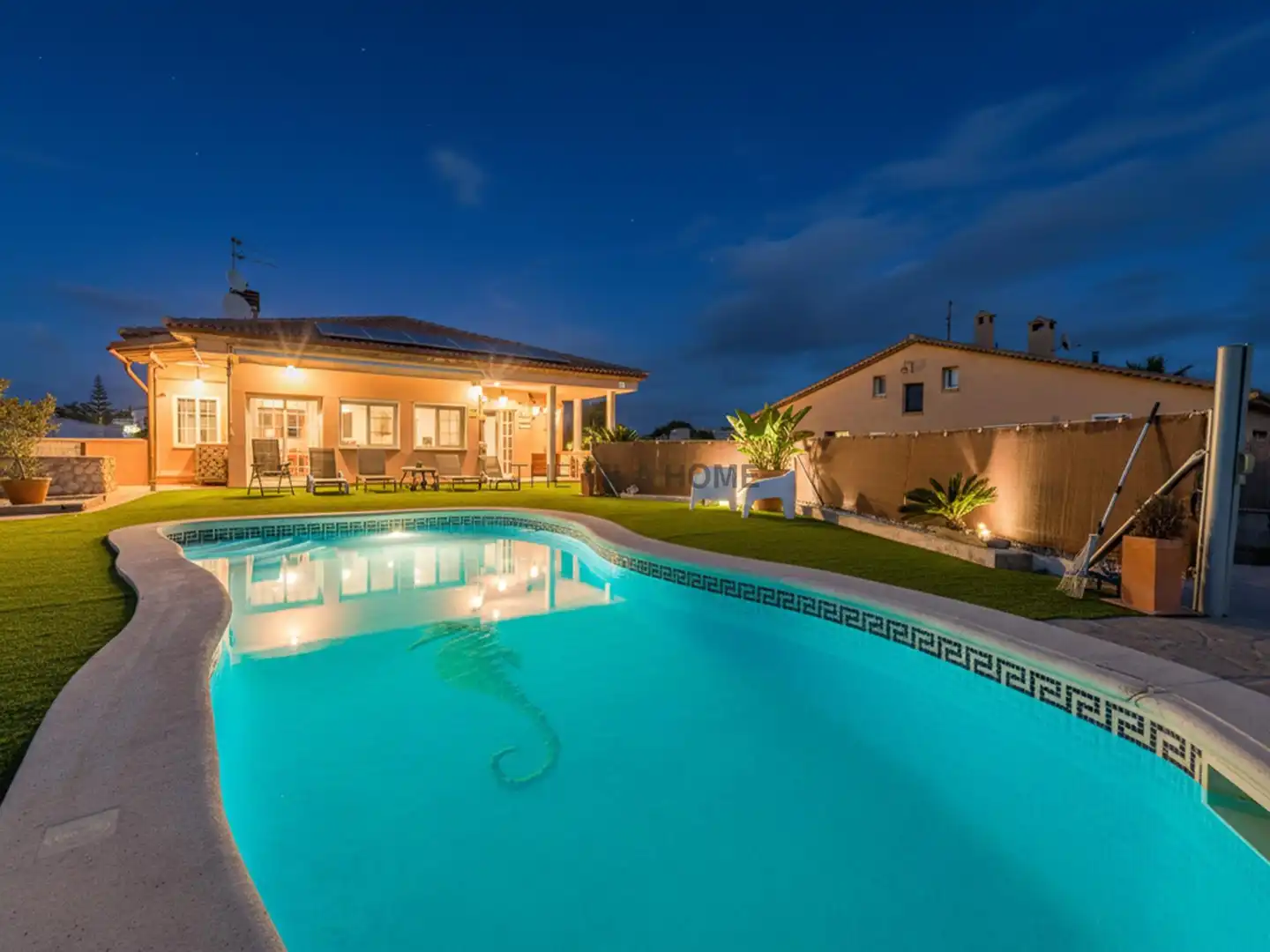 Casa amb piscina en venda a Canyelles