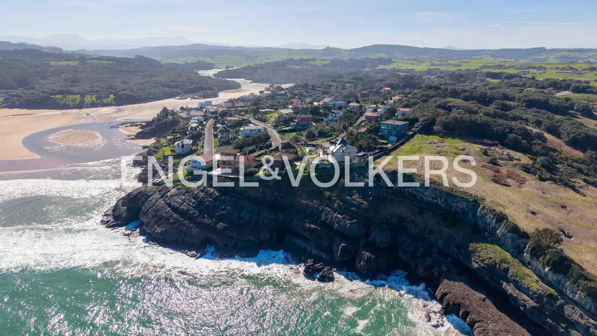 Vista exterior de Casa o chalet en venta en Bareyo con Calefacción, Jardín privado y Terraza