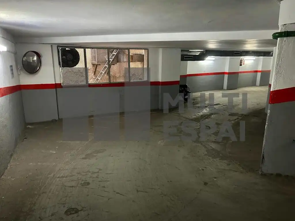 Einzelparkplatz mit Aufzug zum Verkauf in Carrer de Balmes, imagen 8