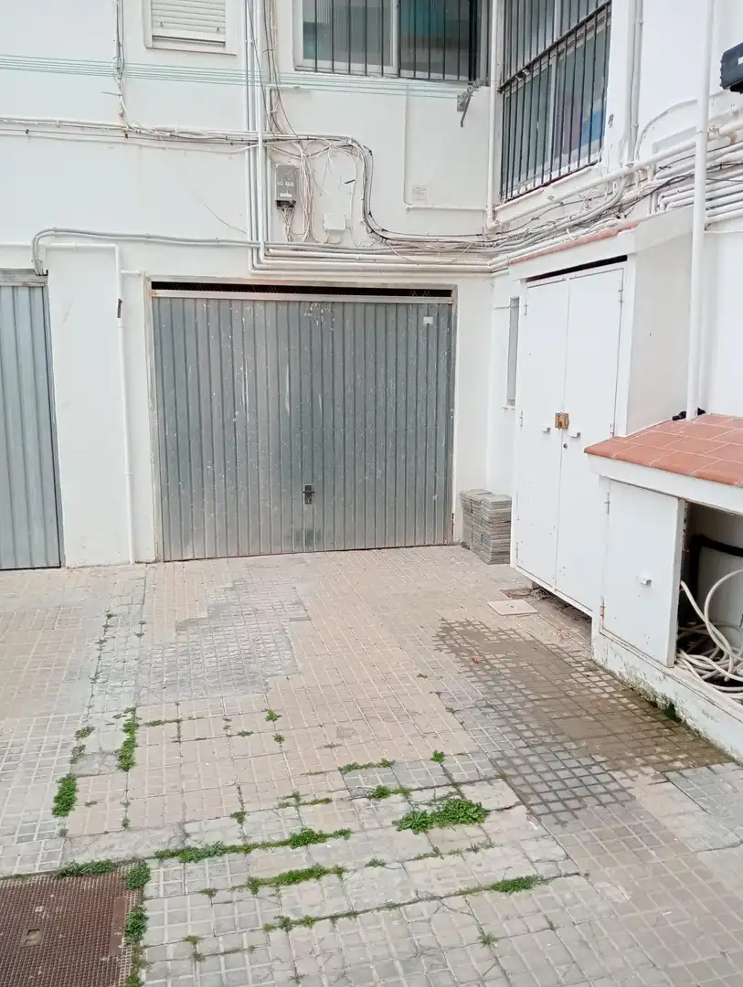 Aparcament de Pis en venda en Cádiz amb Calefacció, Terrassa i Balcó