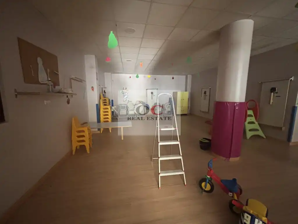 Gewerbefläche zum Verkauf in Sur, imagen 4