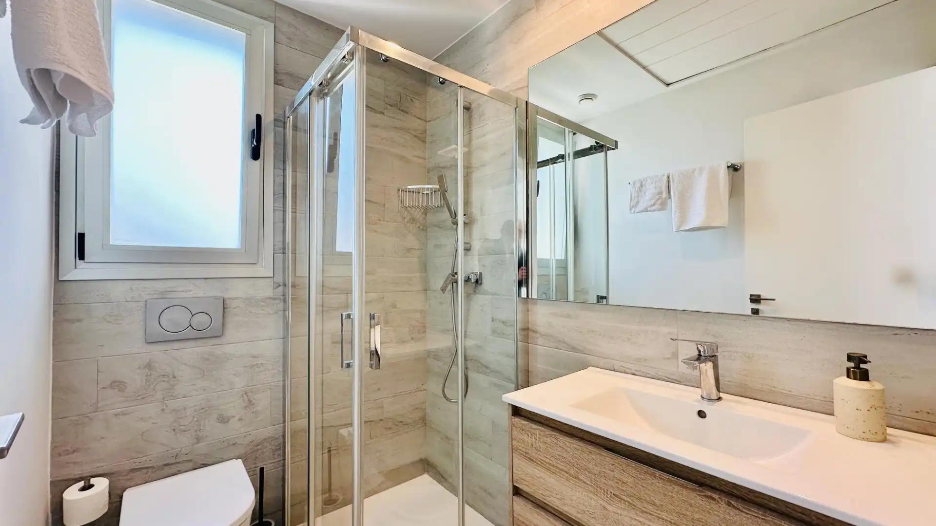 Baño de Ático de alquiler en Finestrat con Aire acondicionado, Calefacción y Terraza