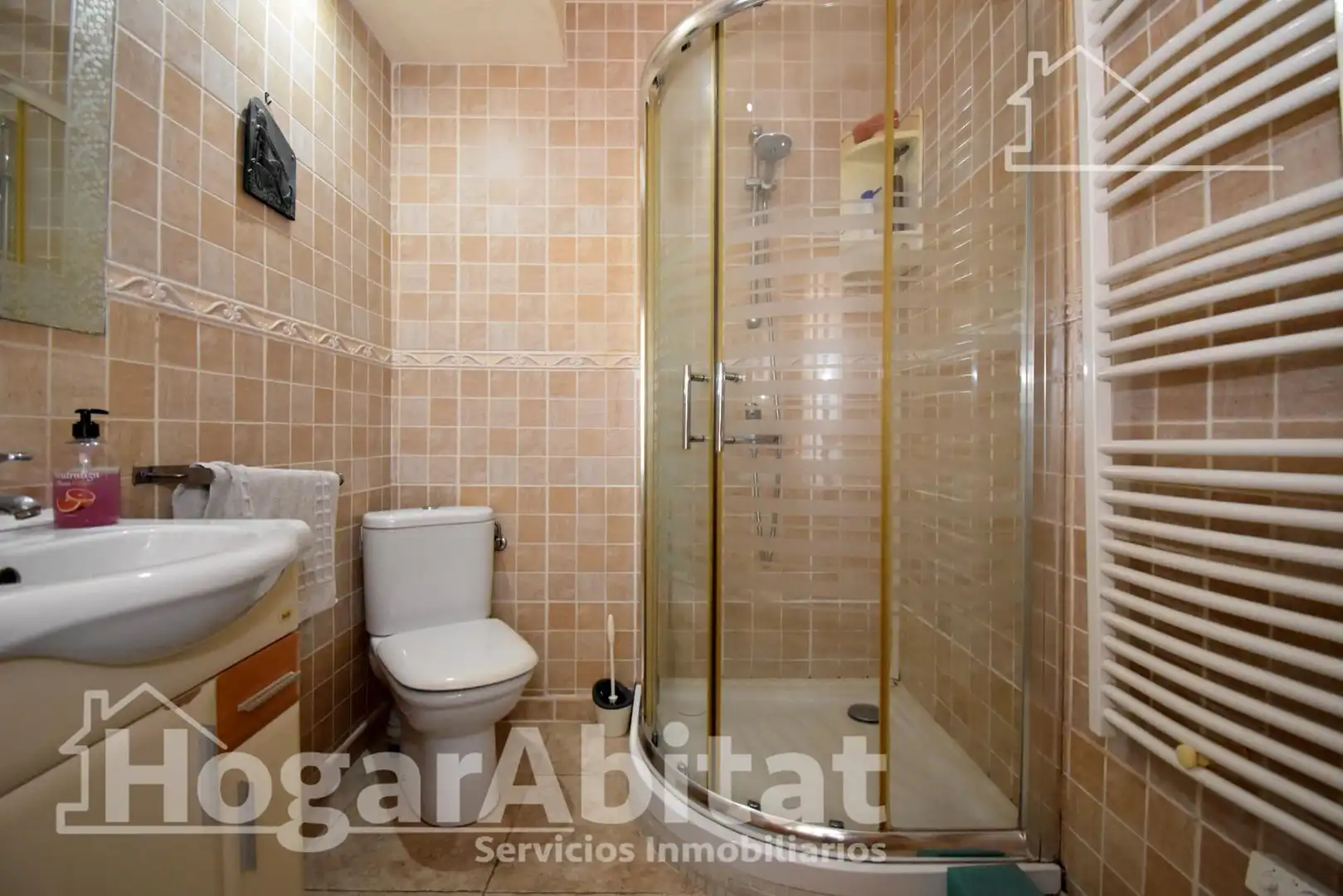 Baño de Casa o chalet en venta en Oliva con Aire acondicionado, Calefacción y Jardín privado