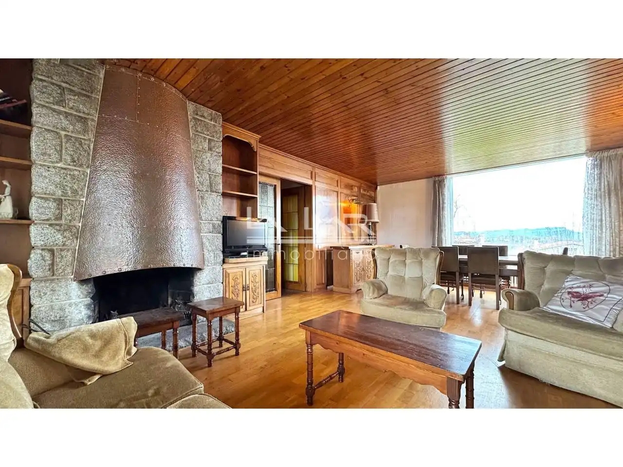 Sala d'estar de Casa o xalet en venda en Vic amb Calefacció, Jardí privat i Parquet