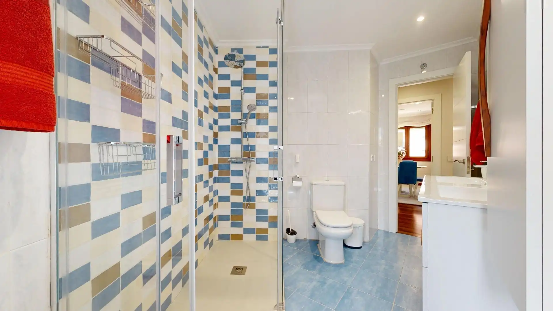 Baño de Ático en venta en Galdakao con Calefacción, Terraza y Trastero