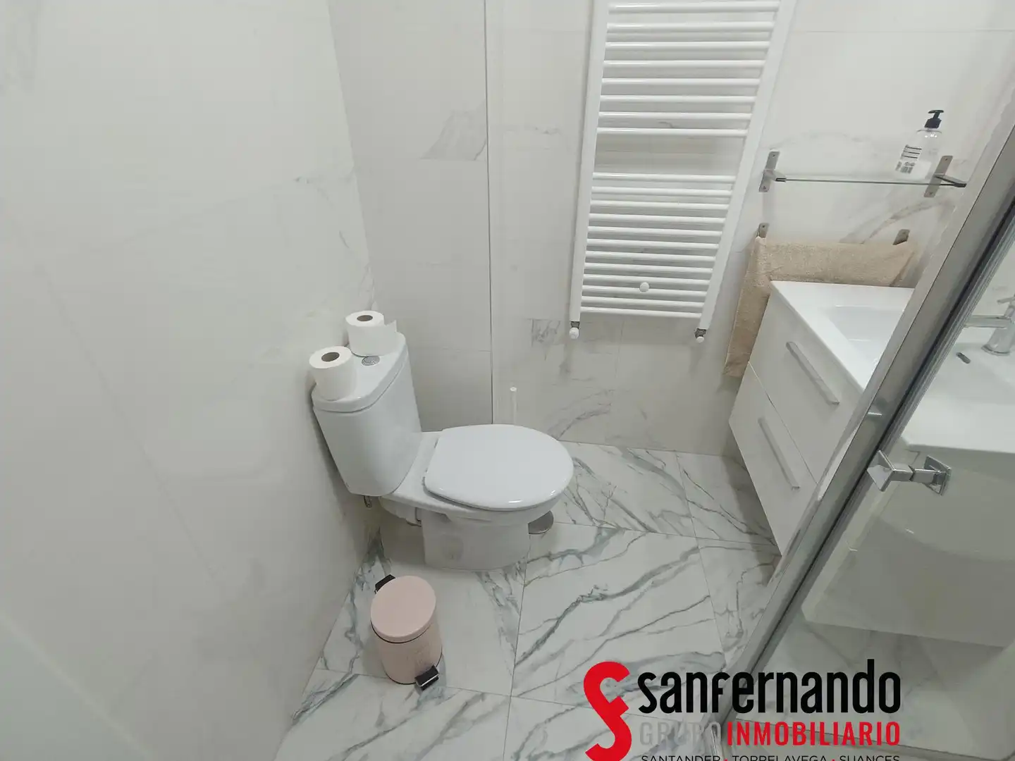 Bany de Pis de lloguer en Santander amb Calefacció i Moblat