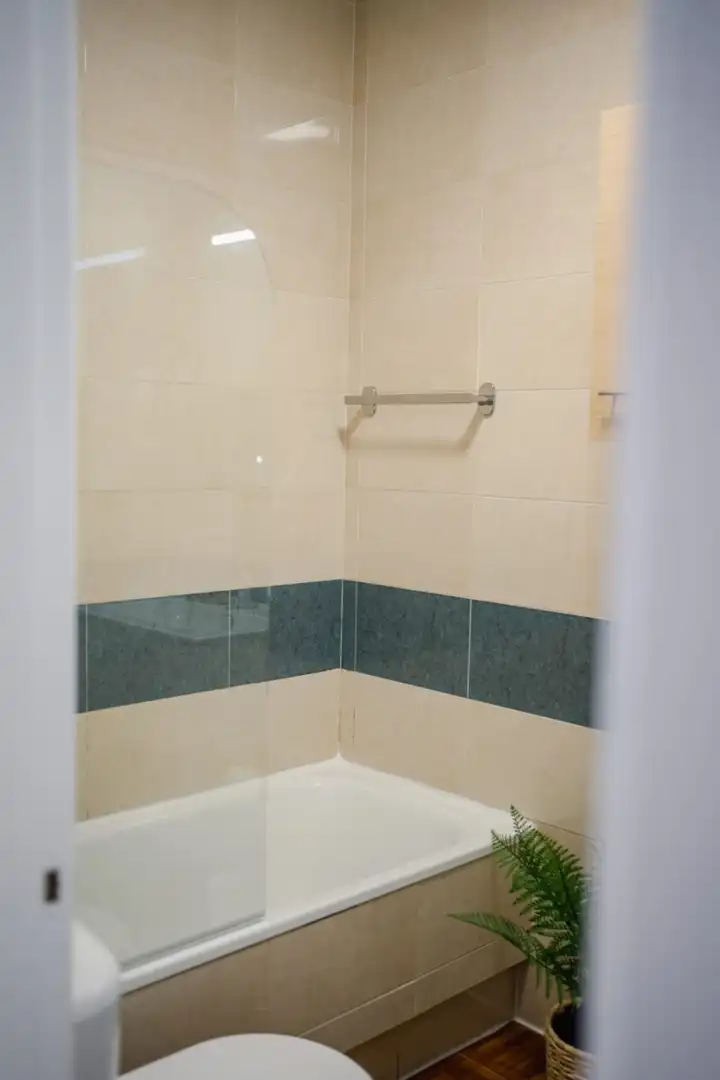 Baño de Piso de alquiler en Torrevieja con Aire acondicionado, Calefacción y Terraza