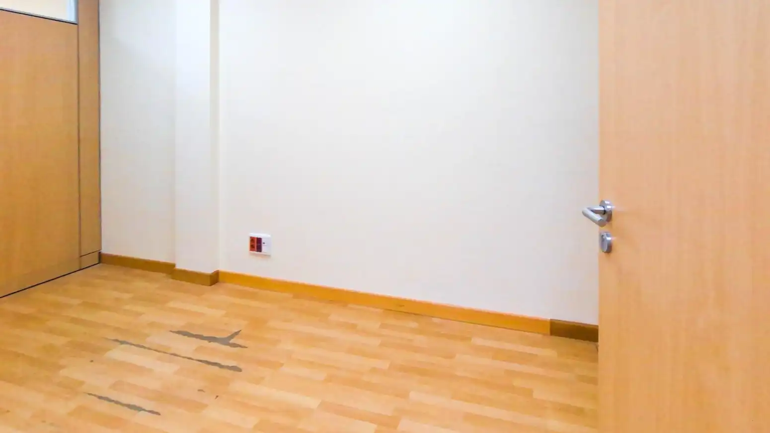 Office for sale in Reocín