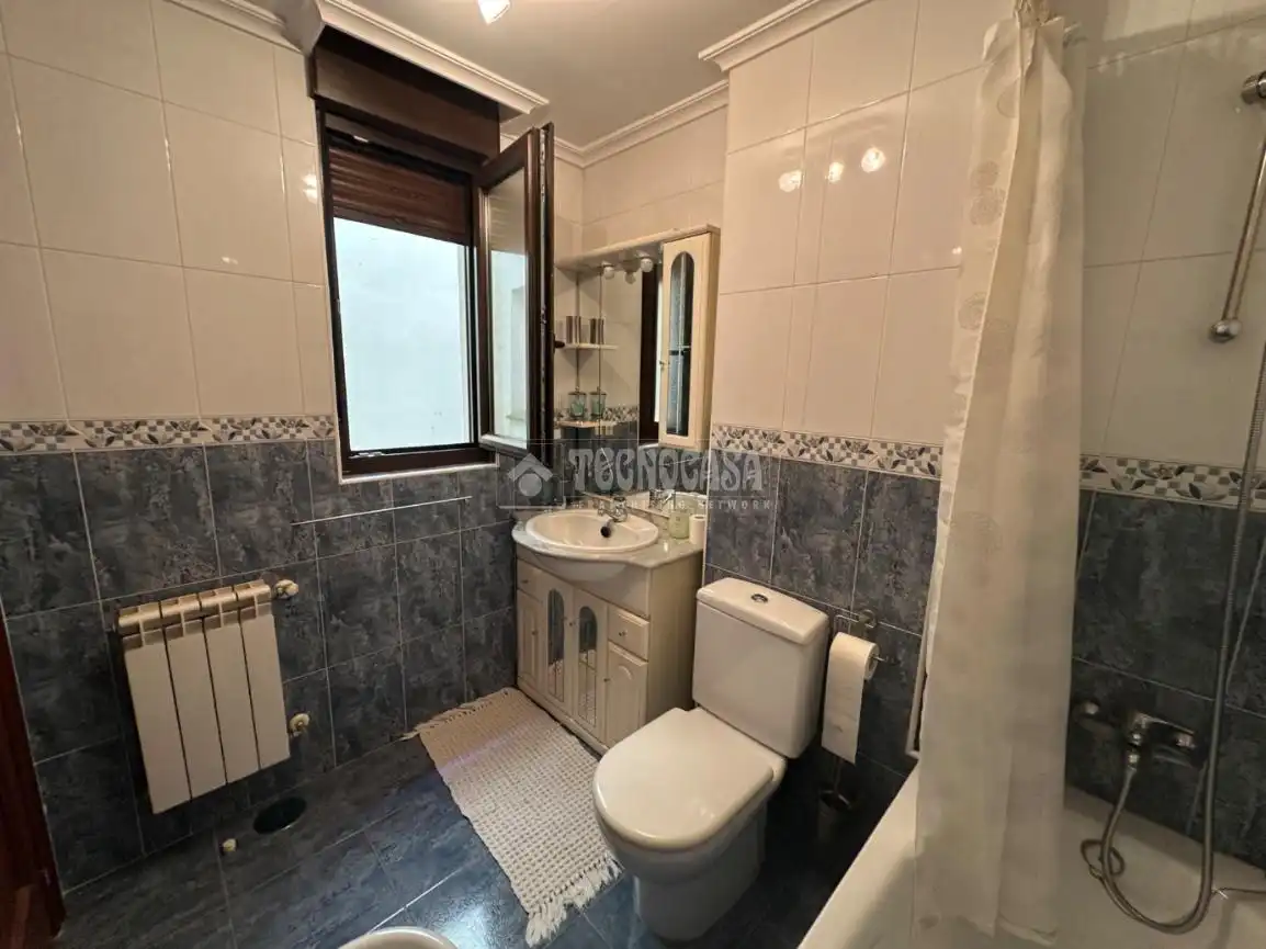 Bathroom of Flat for sale in Santa María de Cayón  with Heating, Parquet flooring and Terrace