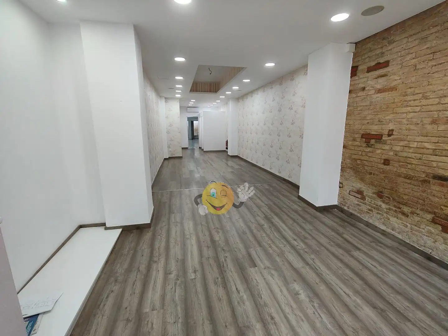 Local comercial en venta en Frederic Soler, imagen 2