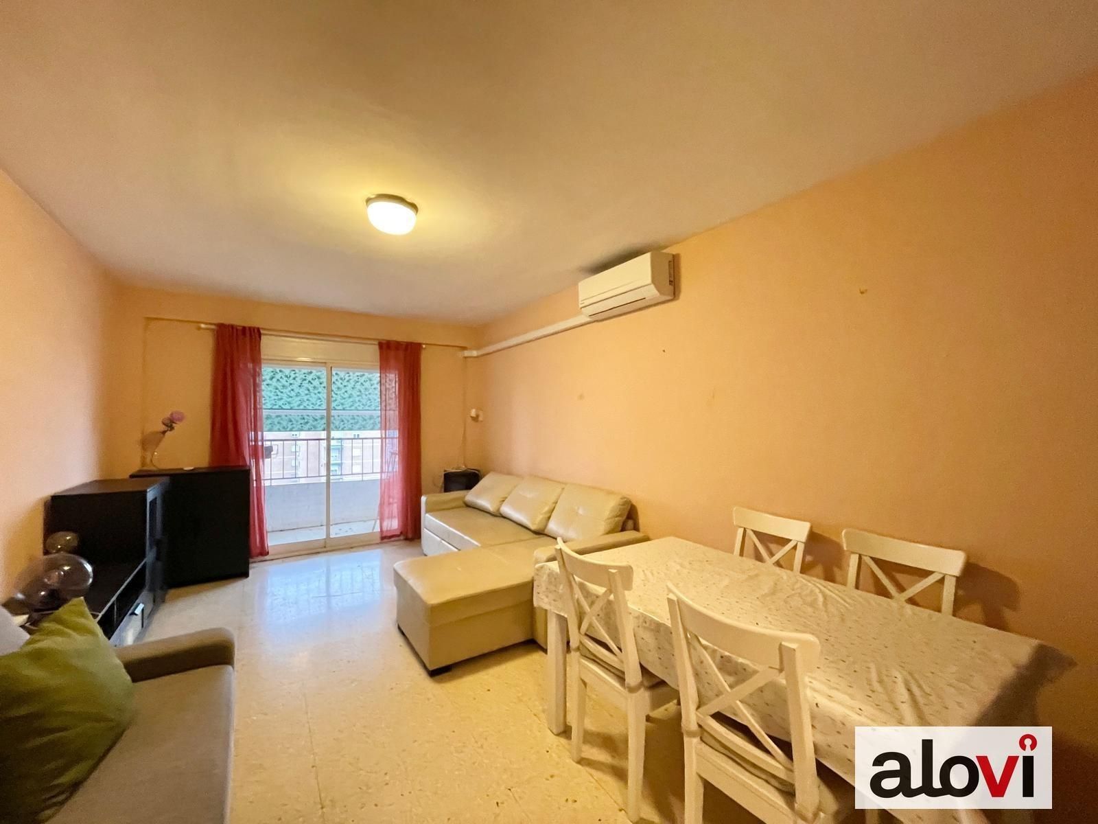 Living room of Flat to rent in  Granada Capital  with Balcony