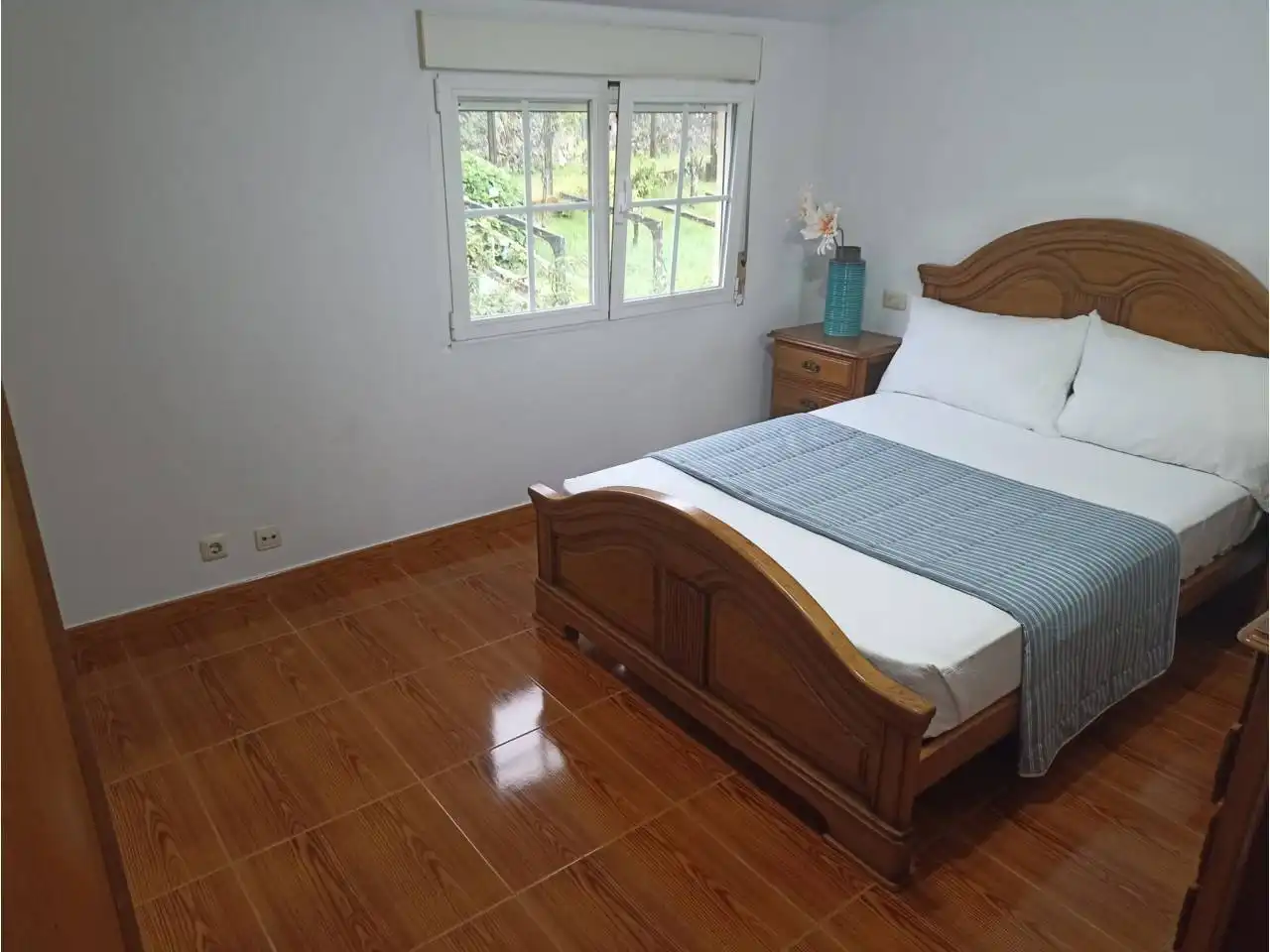 Habitación de Piso en venta en Muros con Amueblado y Alarma