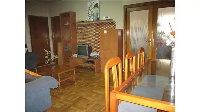 Sala d'estar de Pis de lloguer en  Pamplona / Iruña amb Calefacció, Parquet i Traster