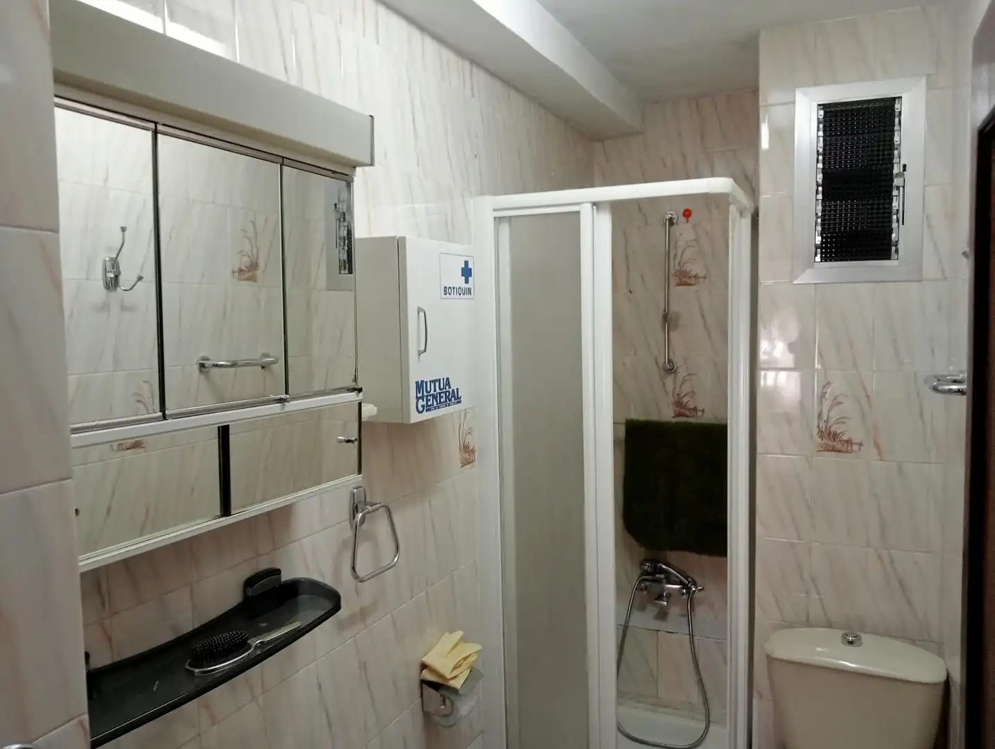 Bathroom of Flat for rent in Sevilla  with Air Conditioner, Terrace and Furnished