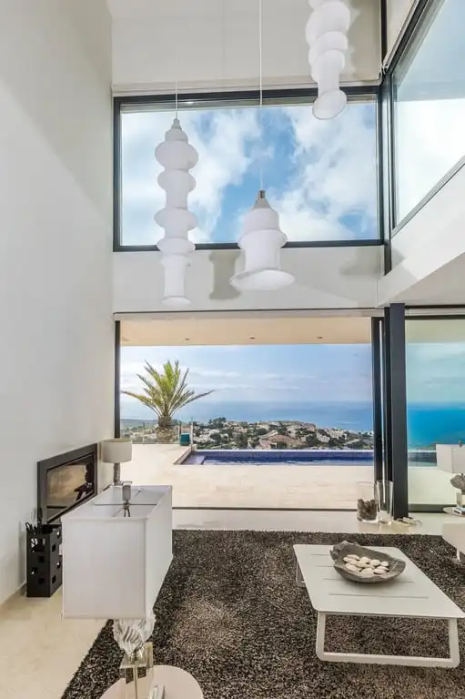 Casa amb piscina en venda a Calle De Las Begonias 15, imagen 5