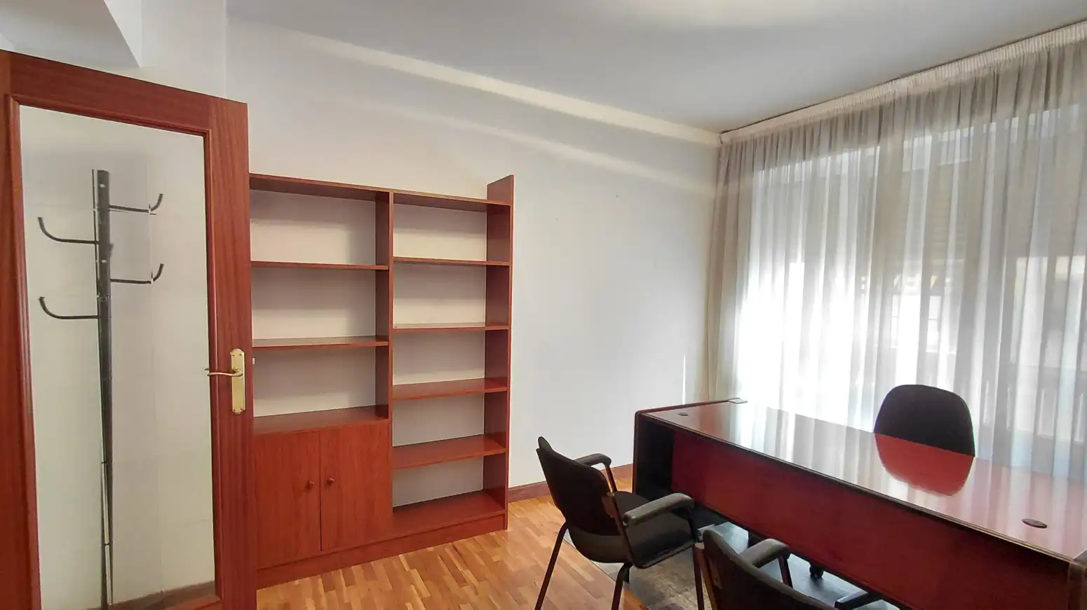 Sala d'estar de Oficina de lloguer en Burlada / Burlata