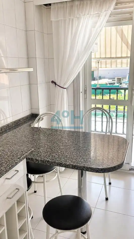 Cocina de Piso en venta en Ourense Capital  con Calefacción, Parquet y Trastero