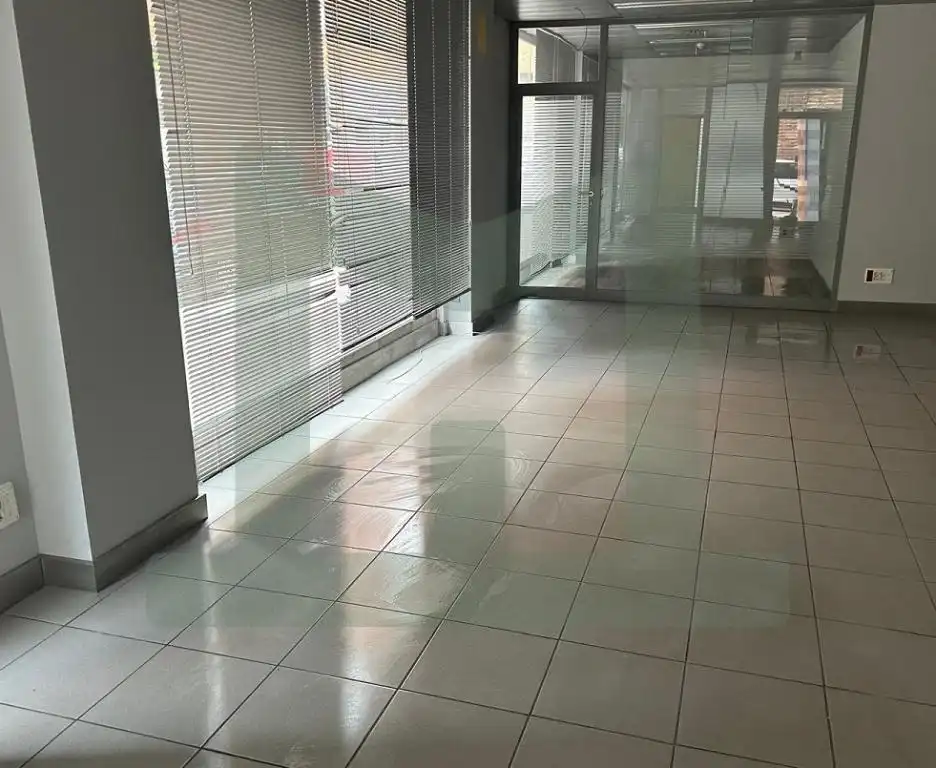 Business premises for sale in Calle Carolina Coronado, imagen 3