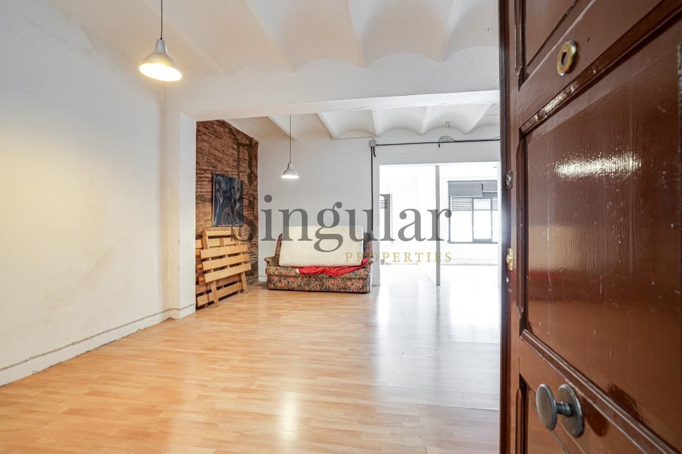 Bedroom of Flat for sale in  Barcelona Capital  with Parquet flooring
