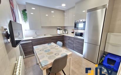 Kitchen of Flat for sale in Santurtzi 