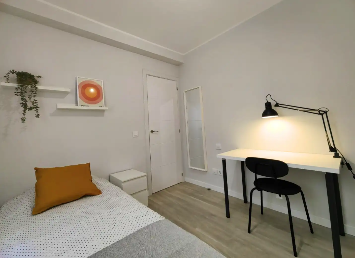Flat for rent in Calle de Ofelia Nieto, Berruguete