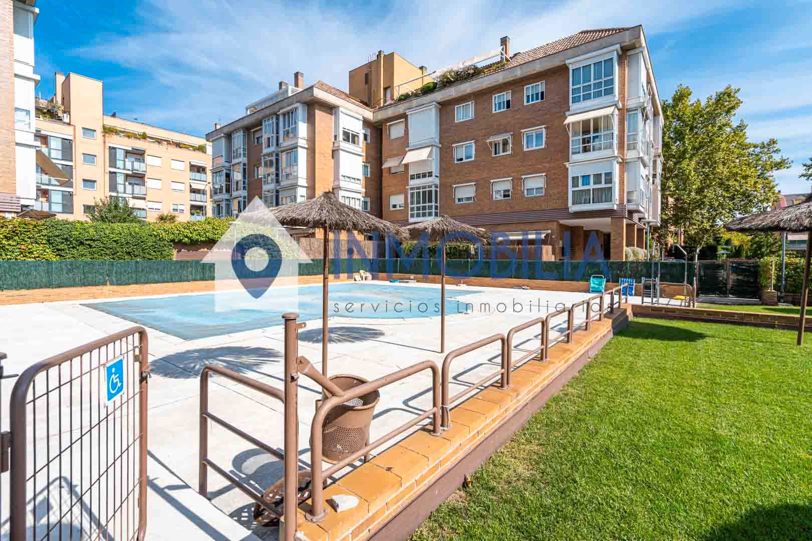 Exterior view of Flat for sale in  Madrid Capital  with Air Conditioner, Heating and Swimming Pool
