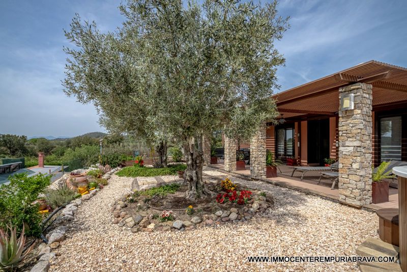 Garden of Country house for sale in Masarac i Vilarnadal  with Air Conditioner, Private garden and Terrace