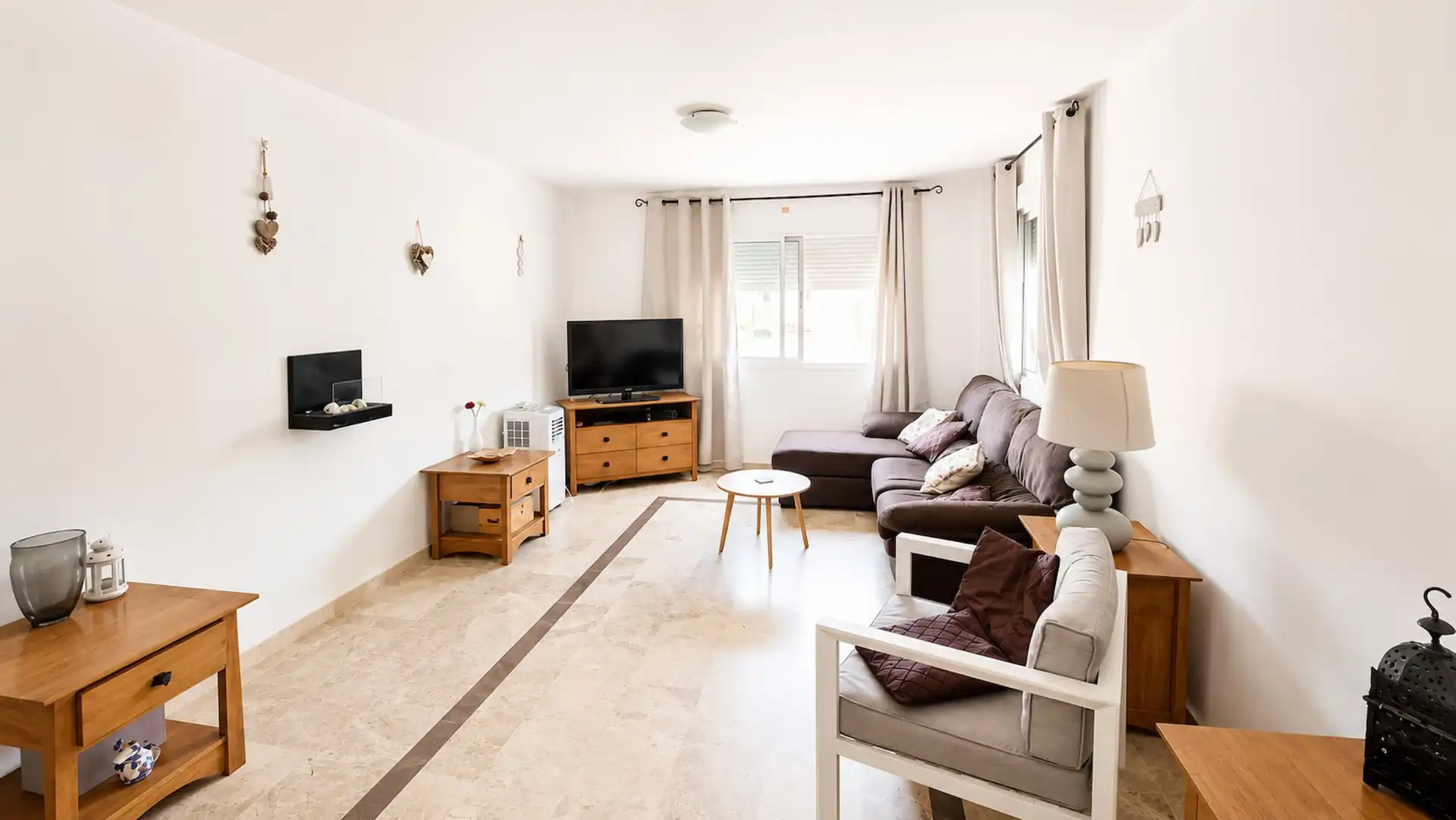 Sala d'estar de Apartament en venda en Manilva amb Terrassa, Piscina i Moblat