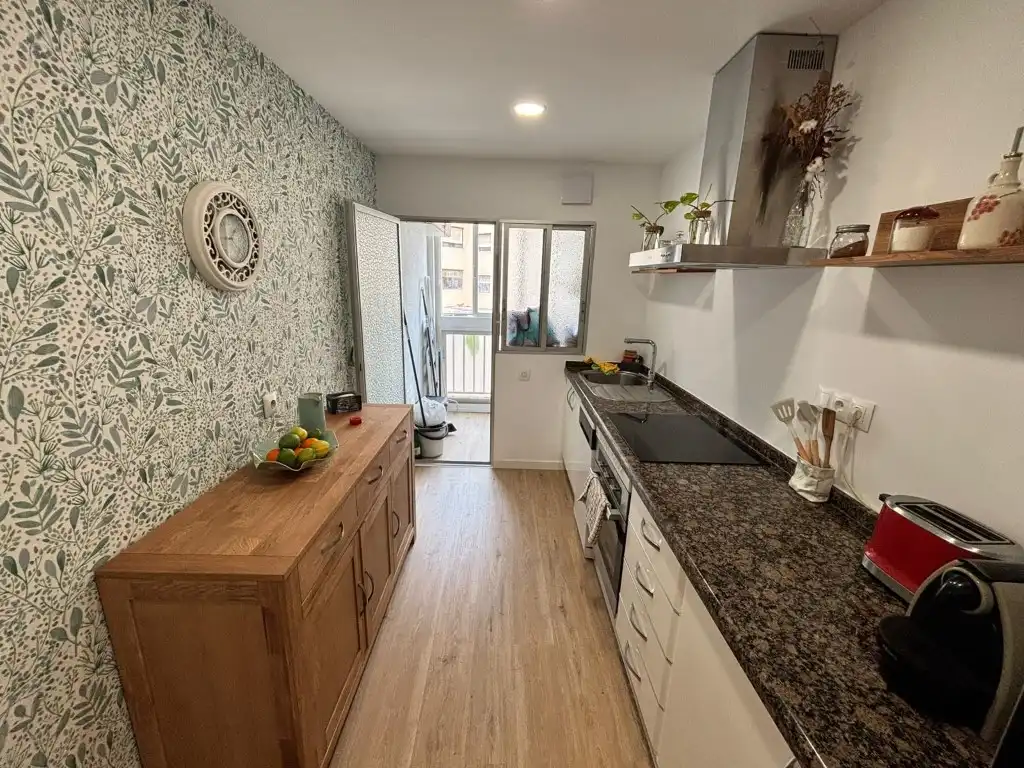 Küche von Wohnung zur Miete in Benidorm mit Klimaanlage, Schwimmbad und Möbliert