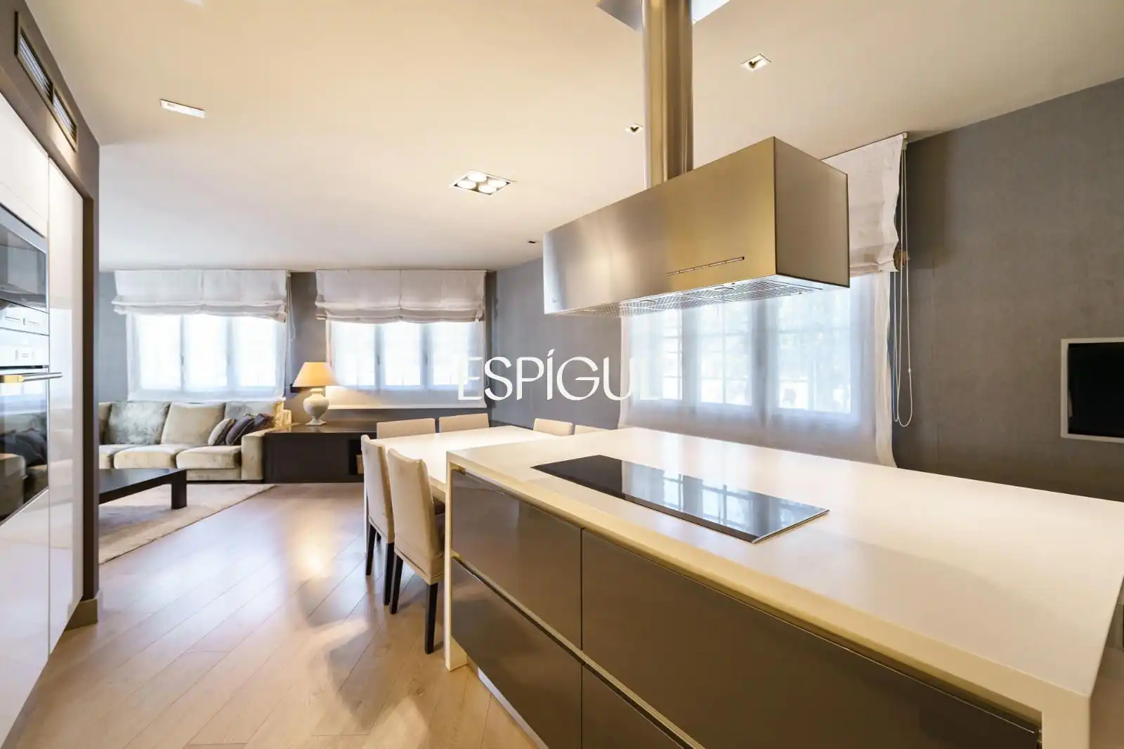 Kitchen of Flat for rent in Sant Cugat del Vallès  with Air Conditioner, Heating and Parquet flooring