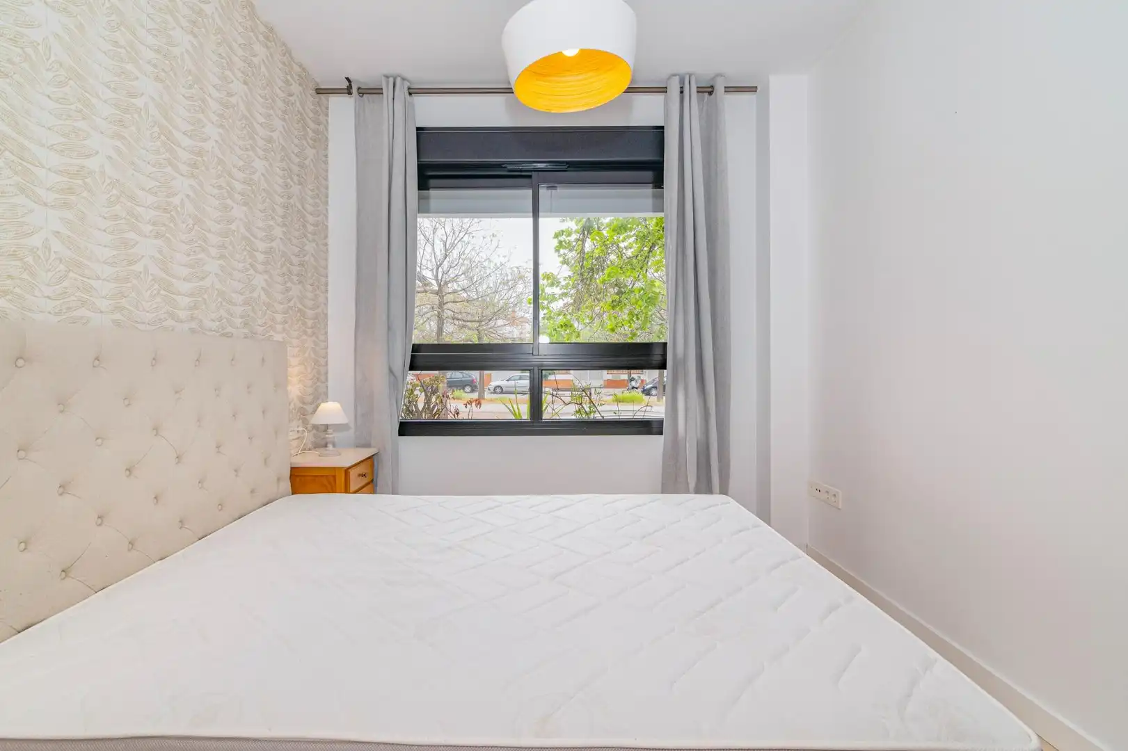 Schlafzimmer von Wohnungen zur Miete in Granada mit Klimaanlage, Heizung und Terrasse