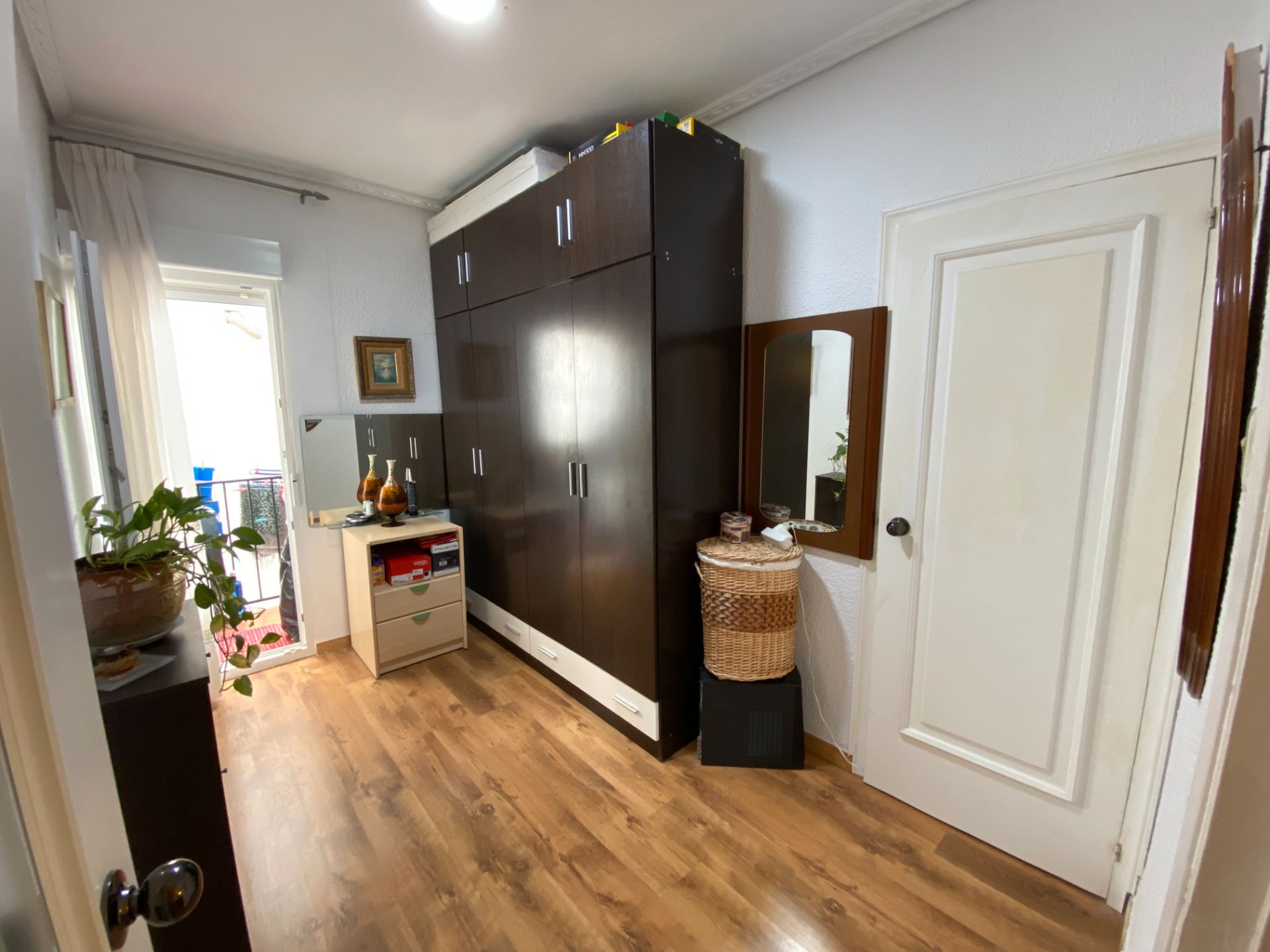 Habitación de Piso en venta en Castellón de la Plana / Castelló de la Plana con Trastero, Amueblado y Horno