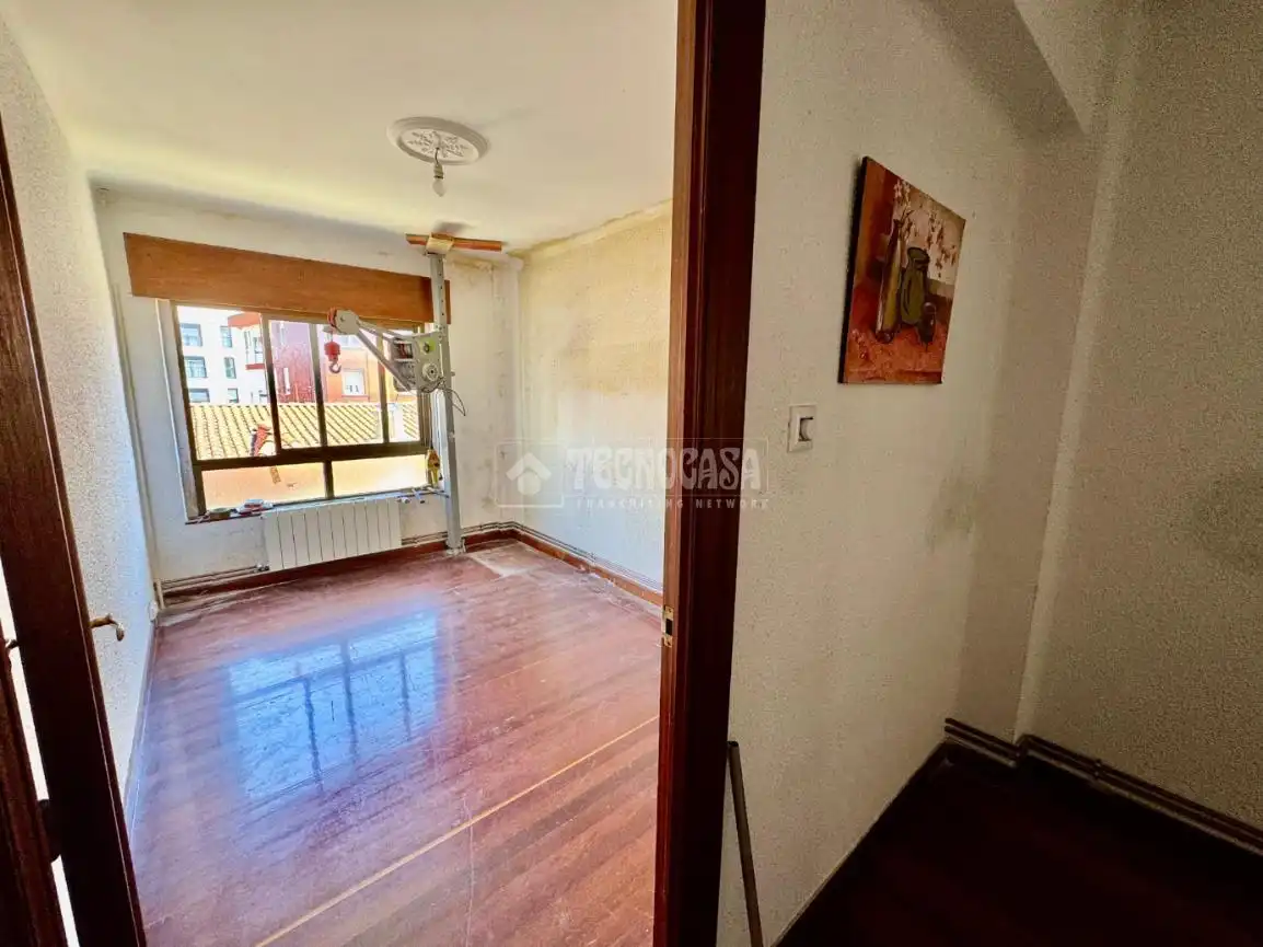 Habitación de Piso en venta en El Astillero   con Calefacción y Parquet
