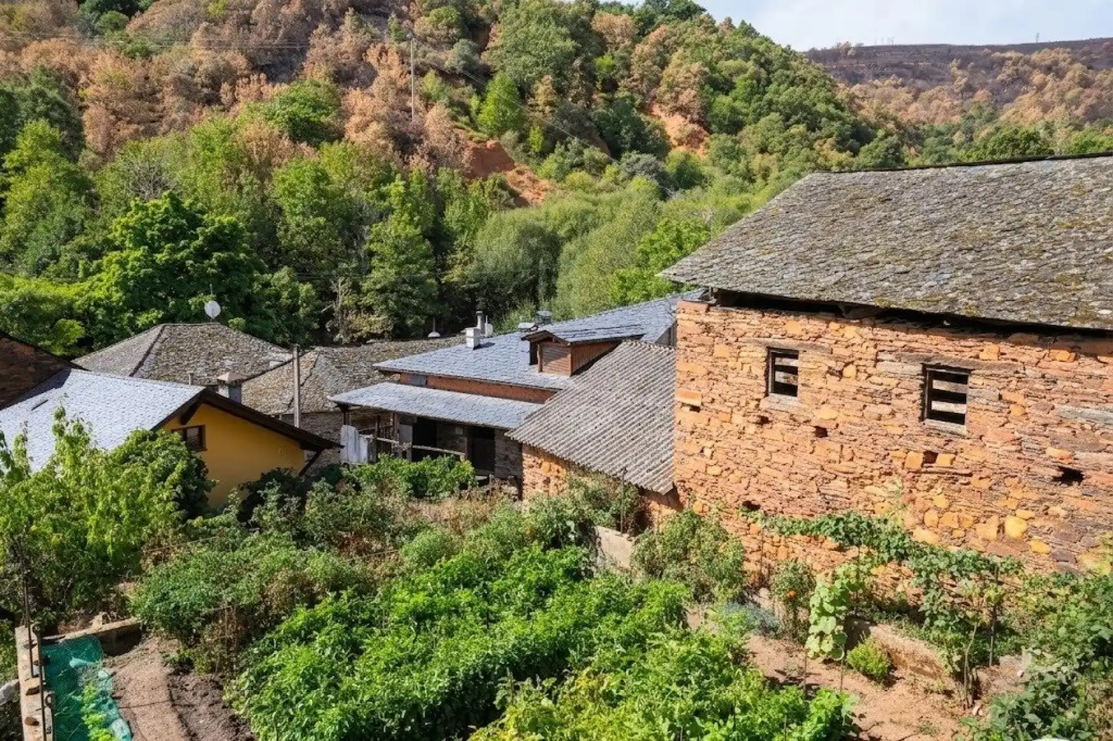 Casa rústica amb terrassa en venda a Villafranca del Bierzo, imagen 29