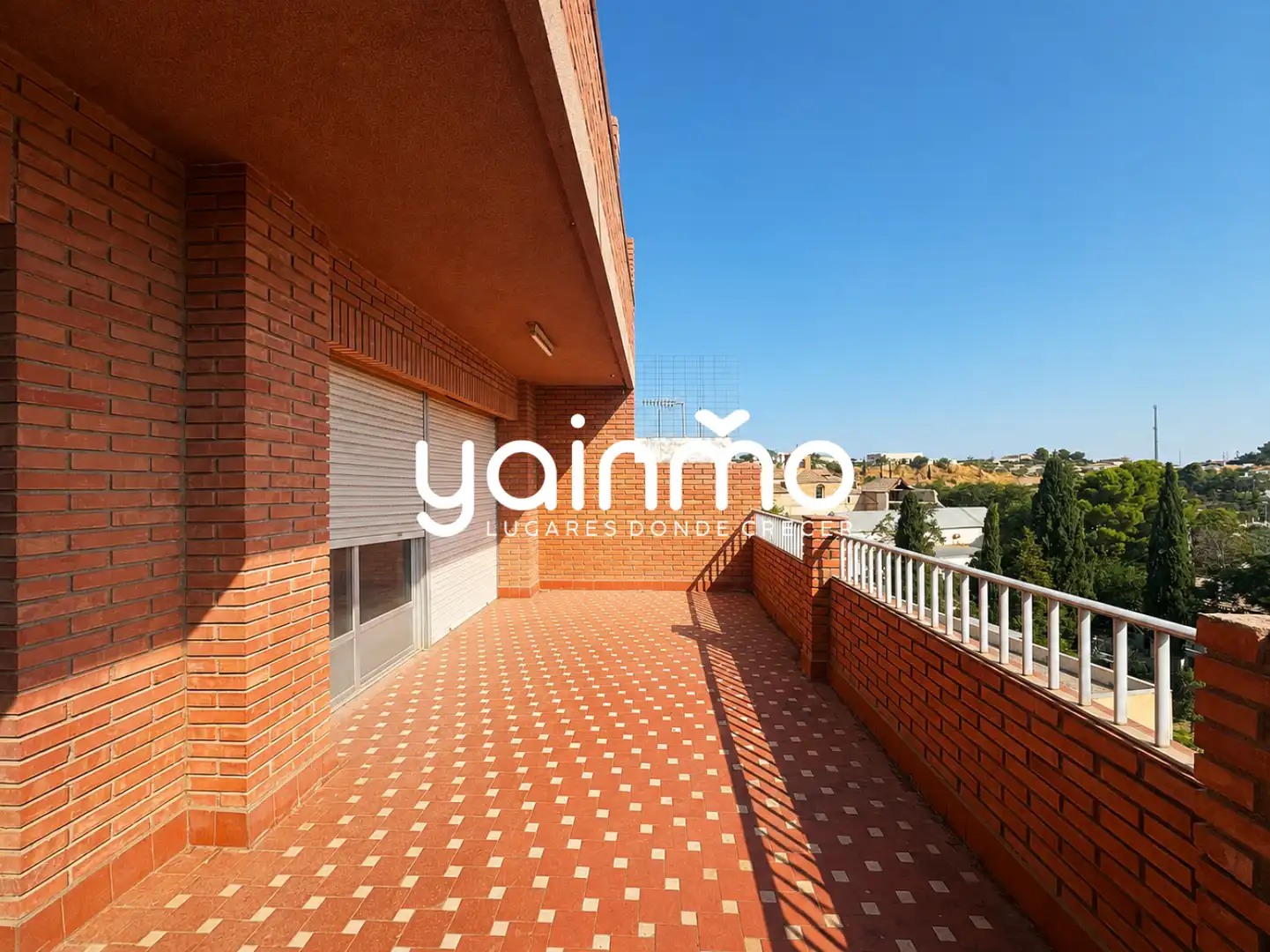 Vista exterior de Casa adosada en venta en La Guardia de Jaén con Terraza