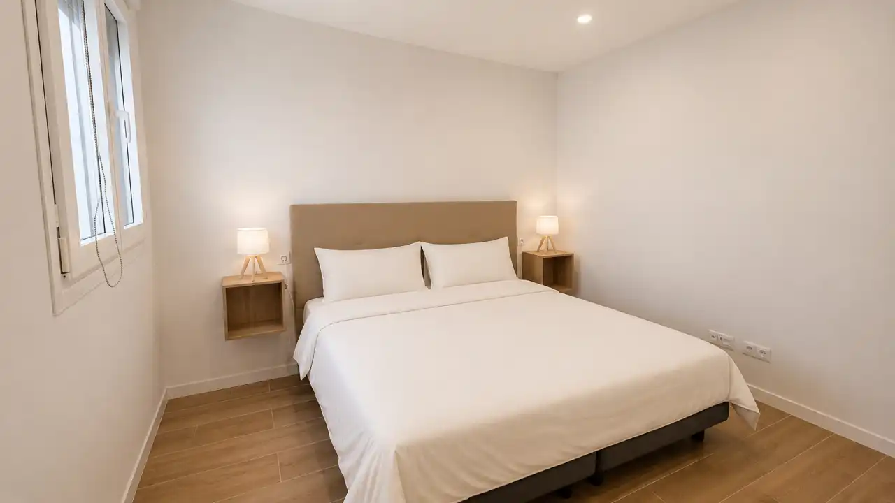 Habitación de Apartamento de alquiler en Marbella con Aire acondicionado, Calefacción y Terraza