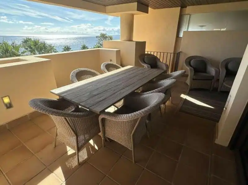 Terraza de Apartamento de alquiler en Estepona con Aire acondicionado, Terraza y Piscina