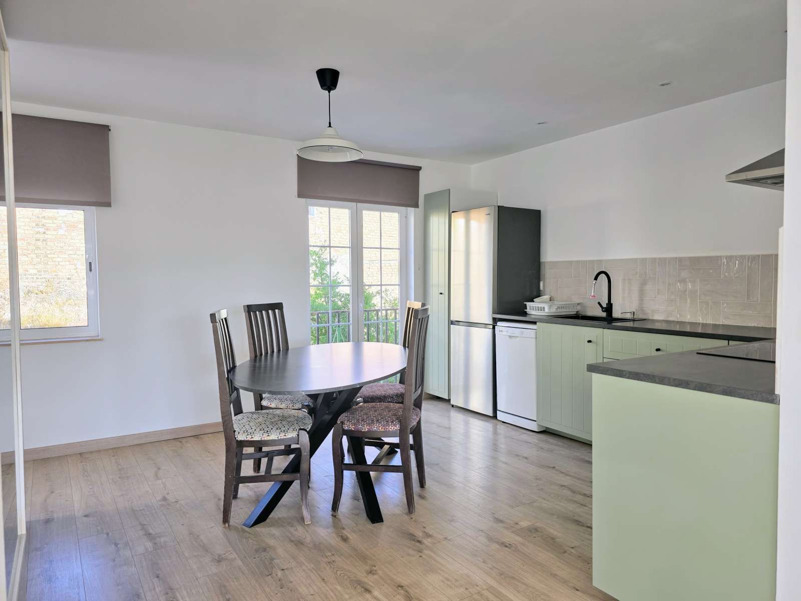Cuina de Apartament per a compartir en  Granada Capital amb Aire condicionat i Terrassa
