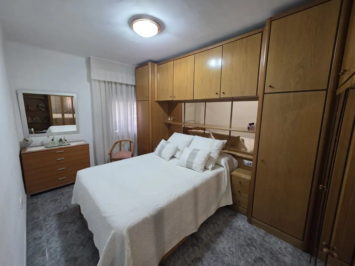 Schlafzimmer von Wohnung zum Verkauf in Cornellà de Llobregat mit Klimaanlage, Heizung und Möbliert