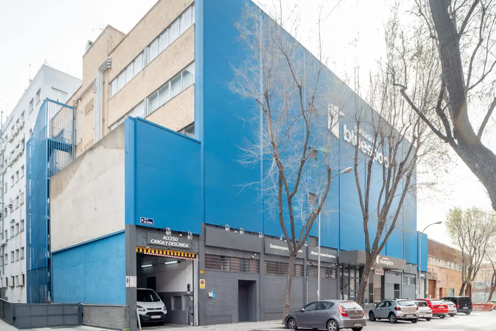 Außenansicht von Lagerraum zur Miete in Madrid mit Alarm