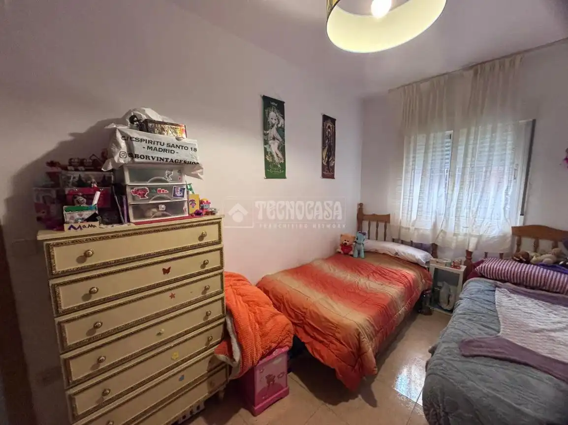 Bedroom of Flat for sale in Alcalá de Henares