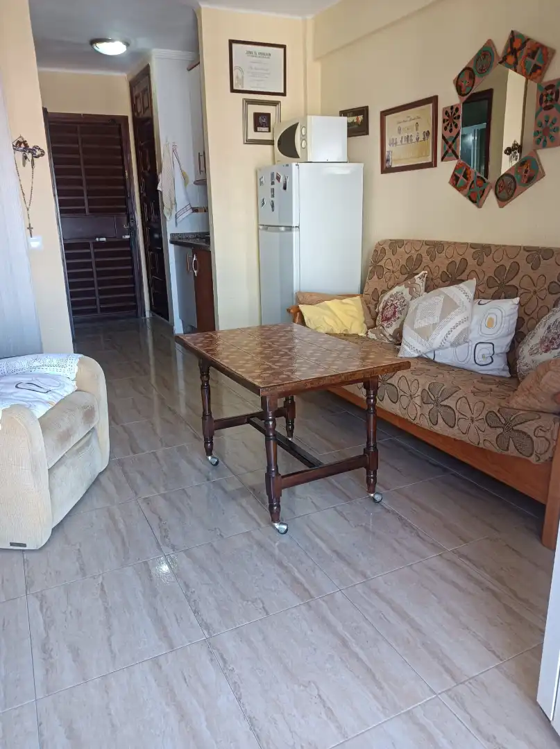Vista exterior de Estudi en venda en Vélez-Málaga amb Terrassa i Piscina comunitària