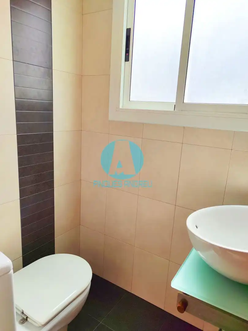Baño de Piso en venta en Mataró con Aire acondicionado, Calefacción y Terraza