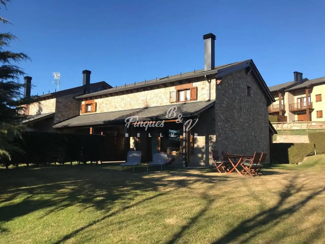 Exterior view of Houses for rent in Osséja  with Heating, Parquet flooring and Furnished
