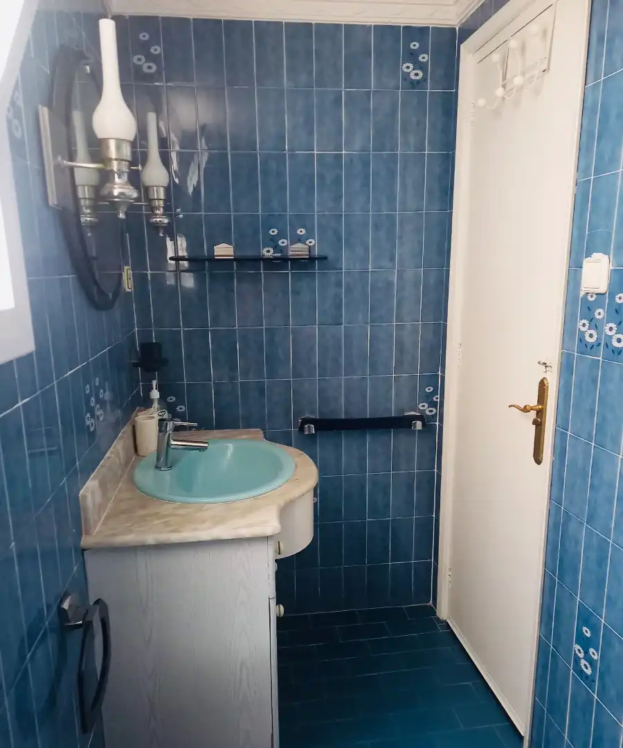 Badezimmer von Wohnung zum Verkauf in Gandia mit Klimaanlage, Heizung und Terrasse