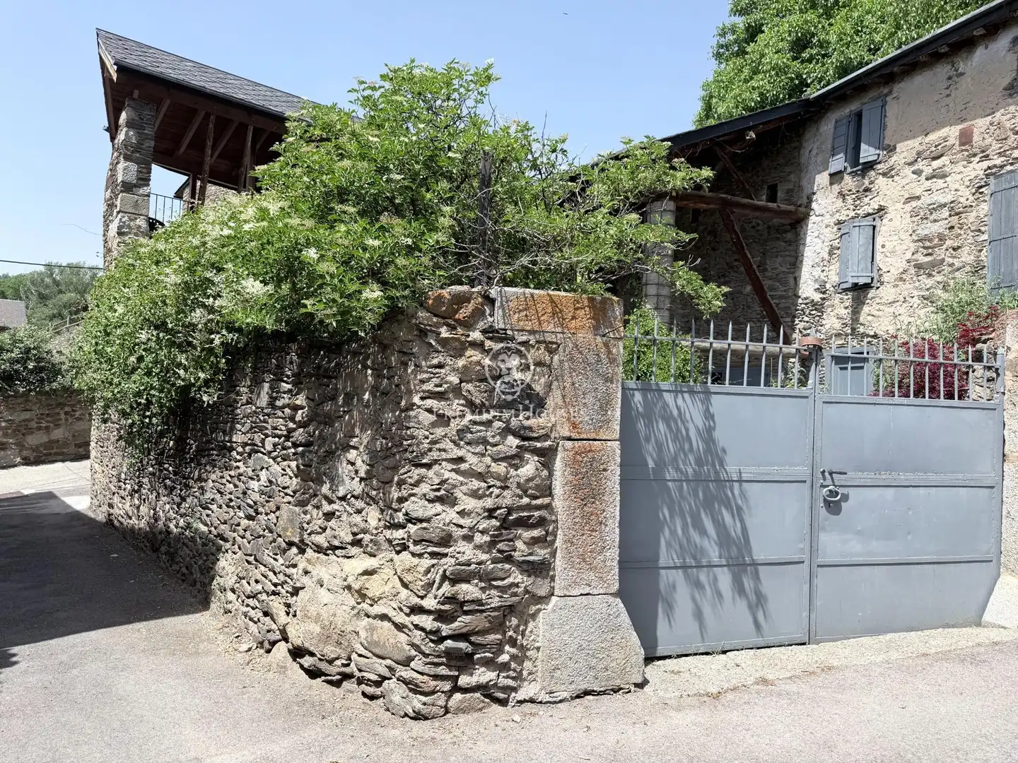 Vista exterior de Finca rústica en venda en Guils de Cerdanya amb Jardí privat i Traster