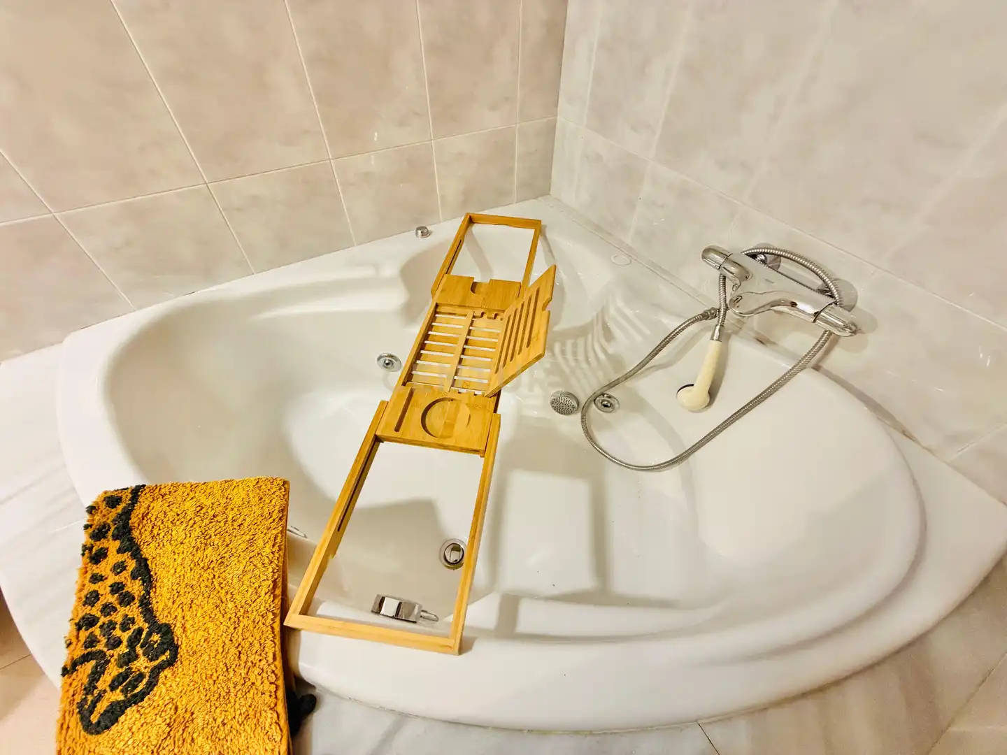 Bany de Casa o xalet en venda en Adra amb Aire condicionat, Traster i Piscina