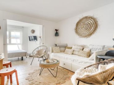 Apartament amb balcó en venda a Carrer Arquitecte Gaudí
