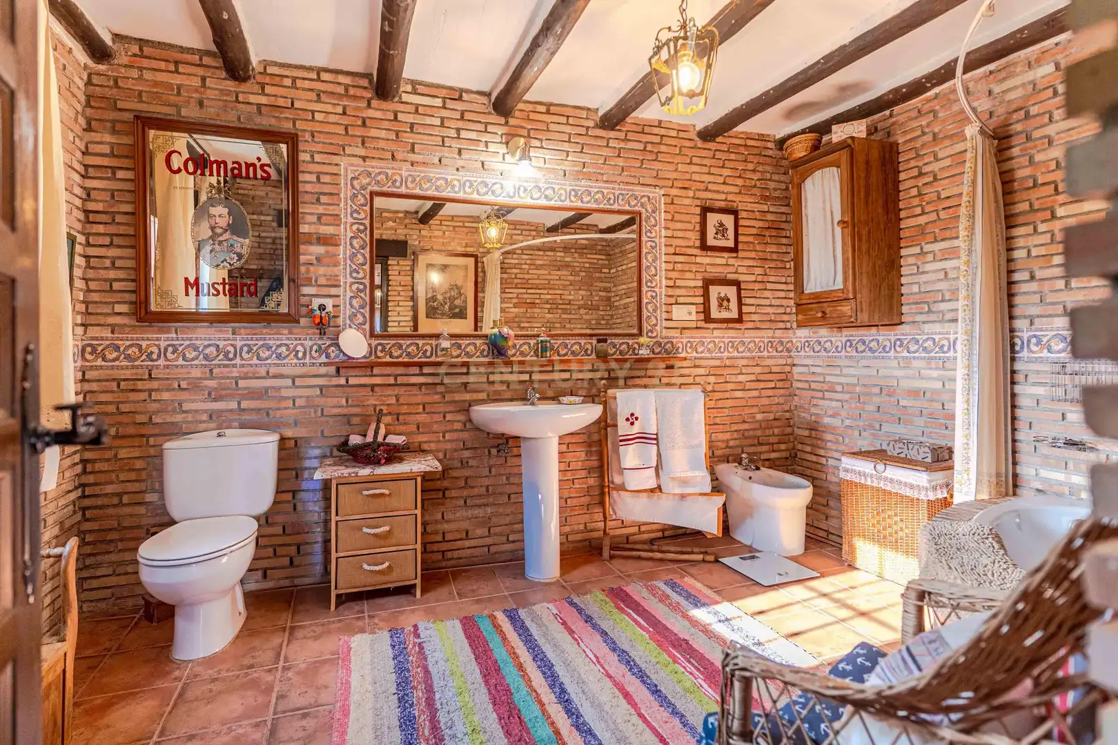 Bathroom of Houses for sale in Lanjarón  with Private garden, Storage room and Swimming Pool